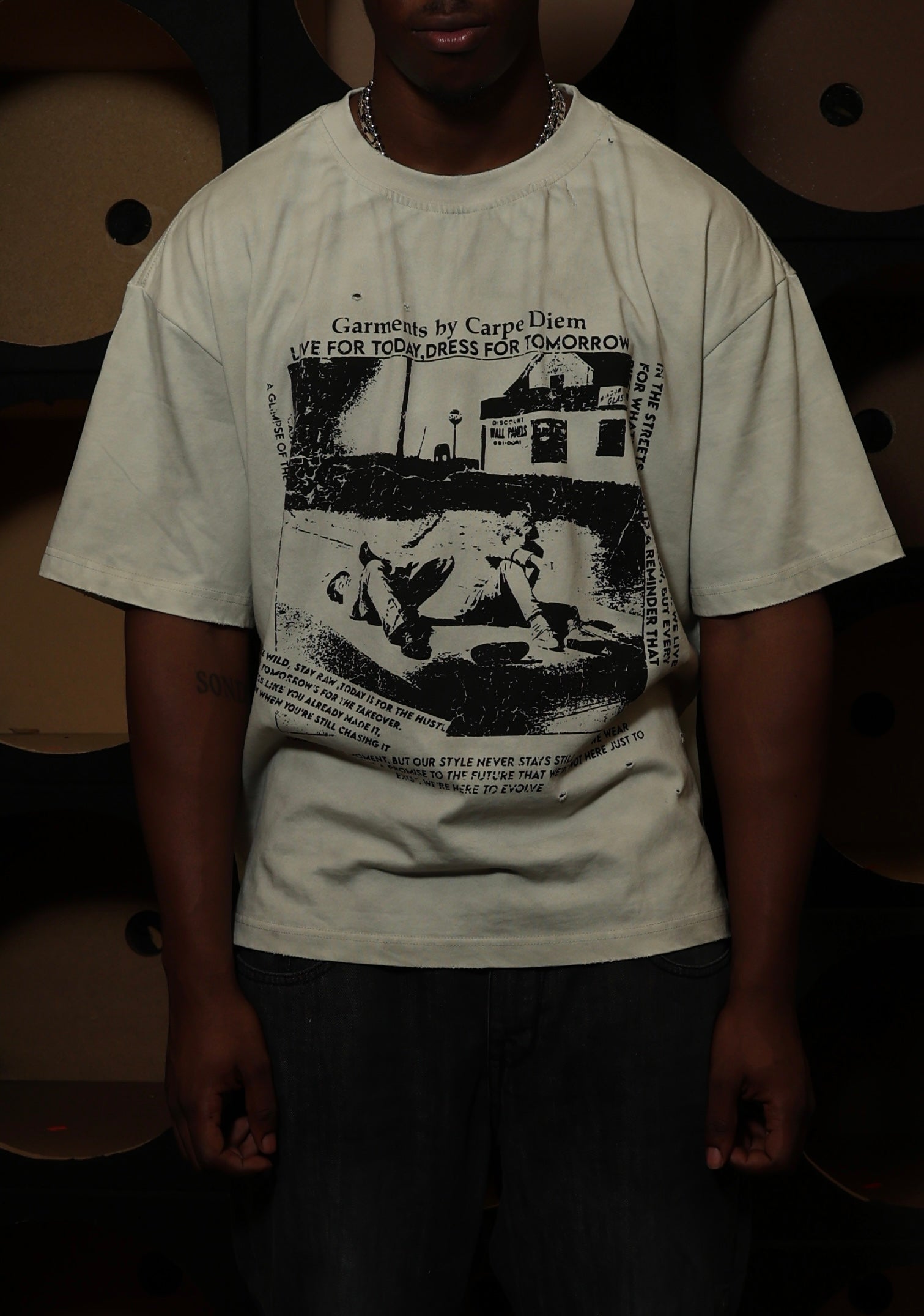 GARMENTS T